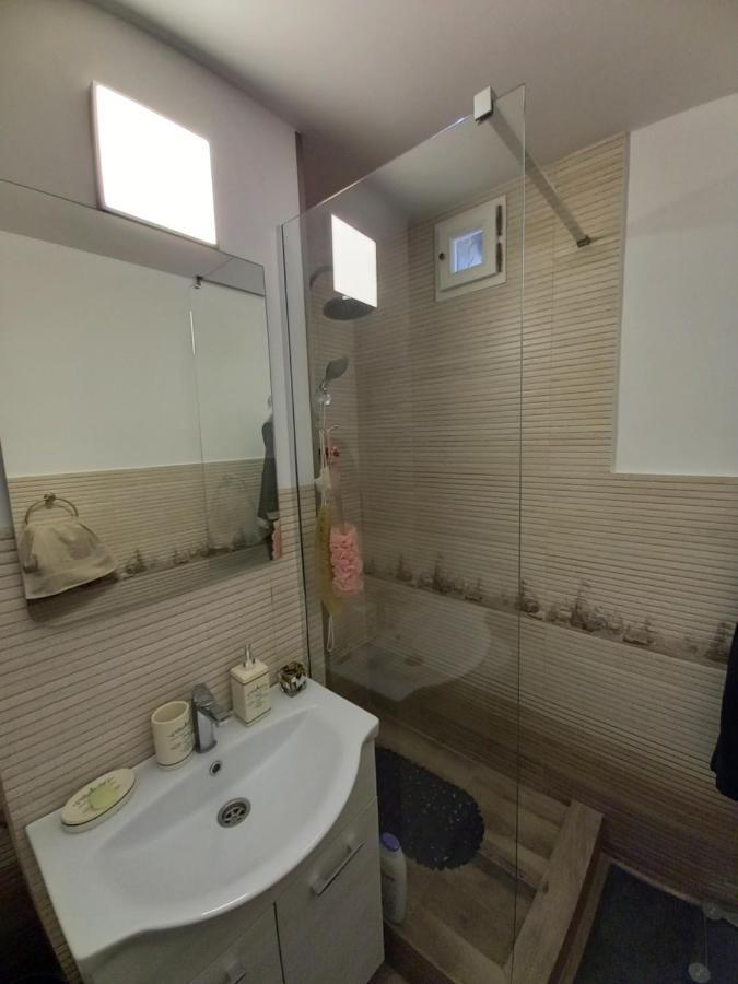Tei Apartment Oradea Bagian luar foto
